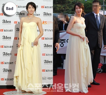 Những chiếc váy đẹp nhất và xấu nhất lễ trao giải Daeksang 2008 - 13 Những chiếc váy đẹp nhất và xấu nhất lễ trao giải Daeksang 2008 - 13