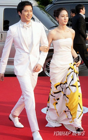 Những chiếc váy đẹp nhất và xấu nhất lễ trao giải Daeksang 2008 - 18 Những chiếc váy đẹp nhất và xấu nhất lễ trao giải Daeksang 2008 - 18