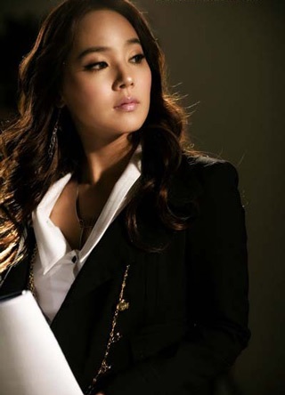 Eugene trở thành đại diện của mỹ phẩm Smashbox - 20