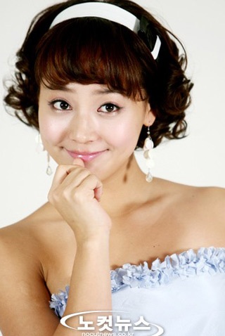 Eugene trở thành đại diện của mỹ phẩm Smashbox - 10