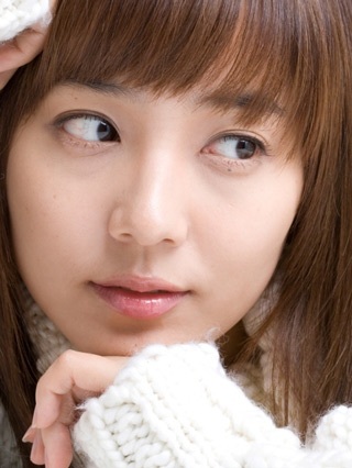 Eugene trở thành đại diện của mỹ phẩm Smashbox - 14