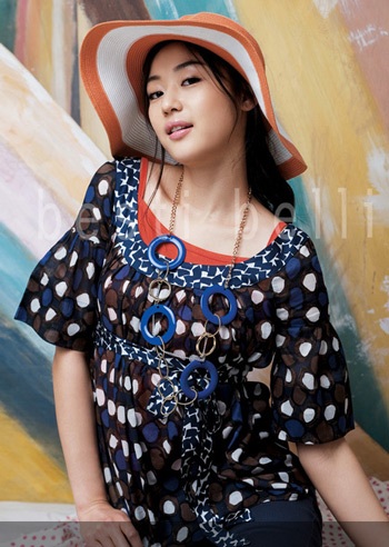 Choáng ngợp hình quảng cáo của “Cô nàng ngổ ngáo” - 19