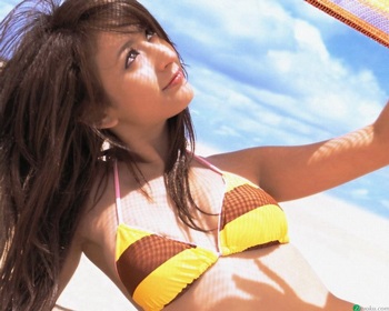 Chùm ảnh “nóng” của bông hồng lai Leah Dizon - 24