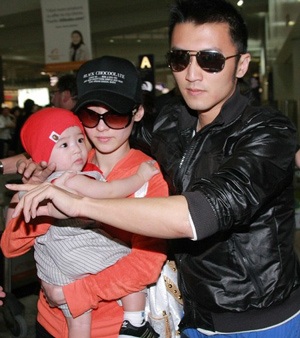 Con trai Trương Bá Chi được mời đóng quảng cáo - 1