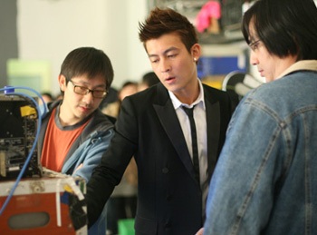 Trần Quán Hy tung ra bộ sưu tập thời trang mới - 1