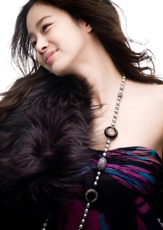 Những tấm hình "độc" và đẹp của Kim Tae Hee - 15 Những tấm hình "độc" và đẹp của Kim Tae Hee - 15