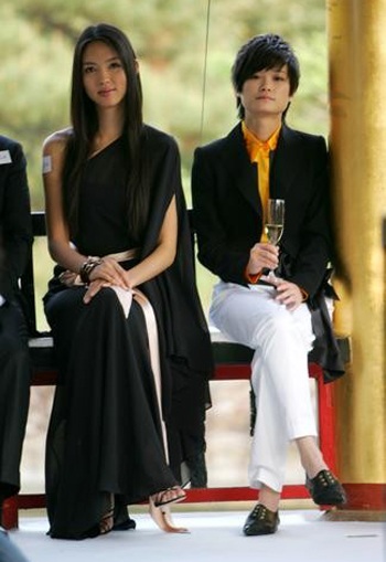 Những tấm hình gợi cảm của Hoa hậu thế giới 2007 - 8