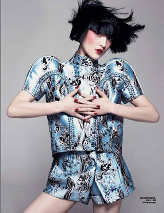 Châu Tấn ấn tượng trên tạp chí Vogue - 3 Châu Tấn ấn tượng trên tạp chí Vogue - 3