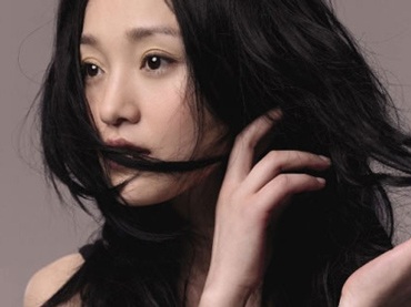 Châu Tấn ấn tượng trên tạp chí Vogue - 6 Châu Tấn ấn tượng trên tạp chí Vogue - 6