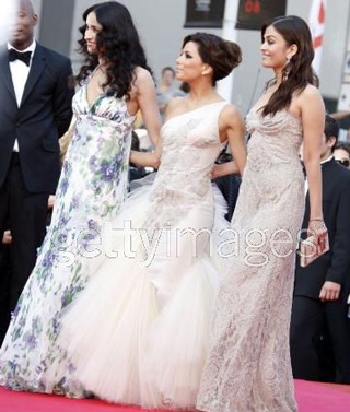 Ngày thứ hai sôi động của LHP Cannes lần thứ 61 - 26