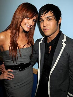 Ashlee Simpson và Pete Wentz đã nên nghĩa vợ chồng! - 1