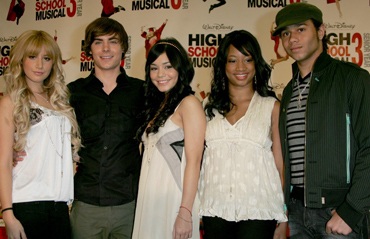 Buổi họp báo đầu tiên của “High School Musical 3” - 3 Buổi họp báo đầu tiên của “High School Musical 3” - 3
