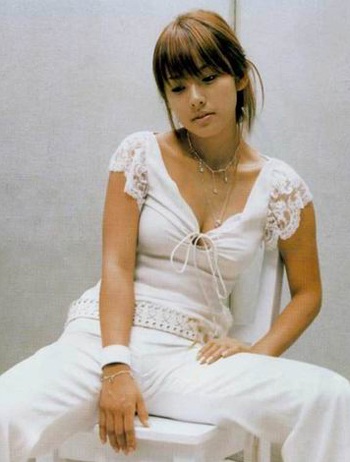 Lee Hyori: “Tôi không phẫu thuật thẩm mỹ” - 14