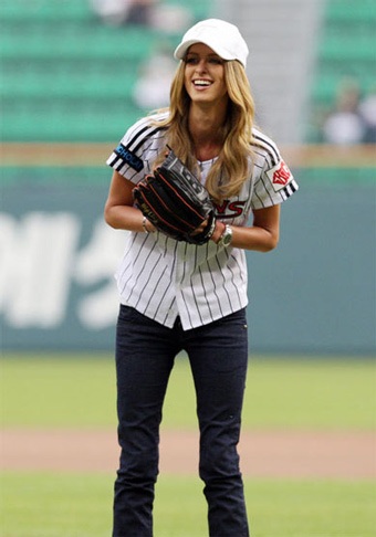 Nicky Hilton “lấy lòng” người dân xứ kim chi - 7