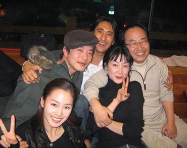 “Sao” Hàn “kết” phong cách xì-tin! - 12 “Sao” Hàn “kết” phong cách xì-tin! - 12