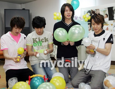 Super Junior tập sự làm… bố! - 1 Super Junior tập sự làm… bố! - 1