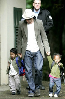 Brad Pitt xăm hình vì Angelina Jolie? - 2