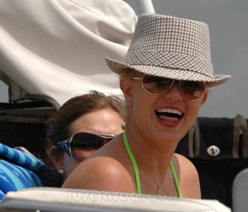 Britney Spears: "Tôi đã chạm tới đáy cùng xã hội" - 3