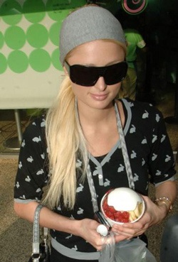 Kathy Hilton: “Hãy lấy Paris làm bài học!” - 1