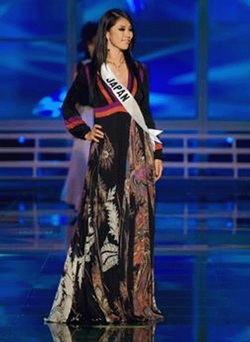 Cuộc chuyện trò đặc biệt cùng Hoa hậu hoàn vũ 2007  - 6