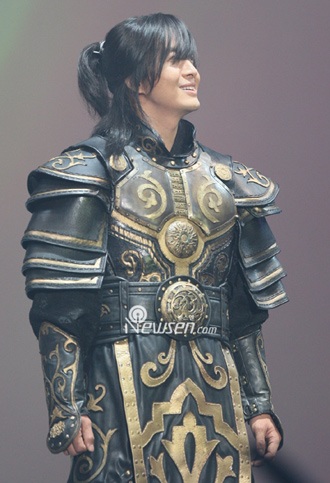 Buổi giao lưu đầm ấm của Bae Yong Joon tại Nhật - 7