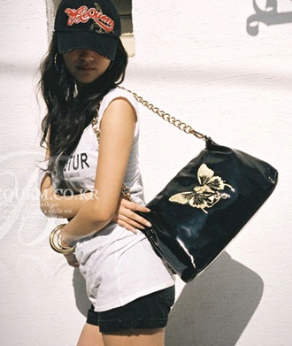 Chae Yeon gợi cảm làm bà chủ nhãn hiệu thời trang - 3 Chae Yeon gợi cảm làm bà chủ nhãn hiệu thời trang - 3