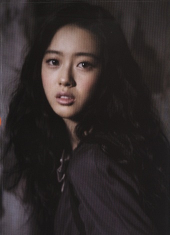 Go Ah Ra "nhí nhảnh" trên tạp chí Elle Girl - 1