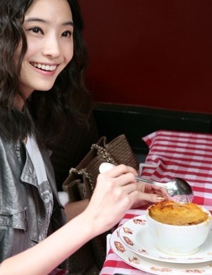 Han Chae Young “du ngoạn” Châu Âu - 12