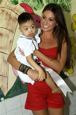 Một sáng ấm áp của các người đẹp tại làng trẻ em Tam Bình - 7