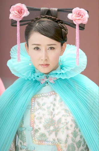 Hình ảnh lạ mắt của “người đẹp cổ trang” Hồ Tịnh - 1