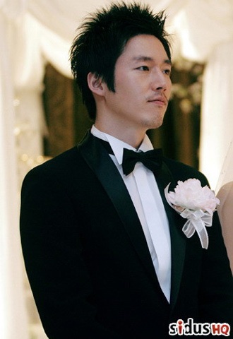 Vợ chồng Jang Hyuk rạng rỡ trong ngày cưới - 4