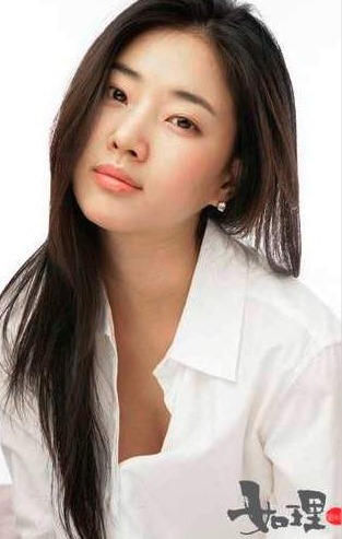 Cựu hoa hậu Hàn Quốc bị “nghi” phẫu thuật thẩm mỹ - 4