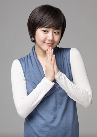 “Cô dâu nhỏ xinh” Moon Geun Young trở lại - 10