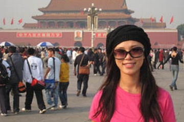 Nhìn lại một năm bận rộn của Hoa hậu hoàn vũ 2007  - 34