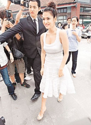 Song Hye Kyo thu hút giới truyền thông Thượng Hải - 9 Song Hye Kyo thu hút giới truyền thông Thượng Hải - 9