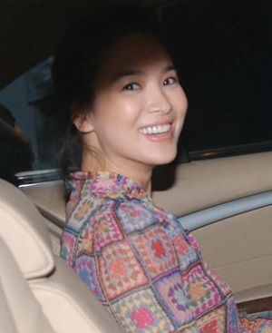 Song Hye Kyo thu hút giới truyền thông Thượng Hải - 5 Song Hye Kyo thu hút giới truyền thông Thượng Hải - 5