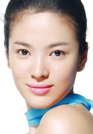 “Song Hye Kyo đã “nổi” từ hồi học trung học” - 1