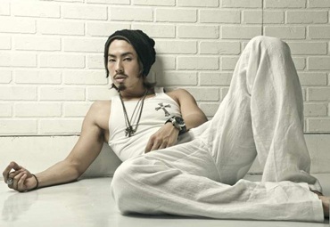 Ngô Kiến Hào “lột xác” trên tạp chí Esquire - 7 Ngô Kiến Hào “lột xác” trên tạp chí Esquire - 7