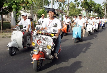 Diễu hành xe cổ và hành trình di sản - 8