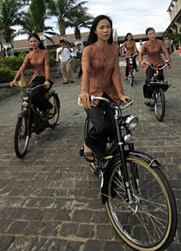 Diễu hành xe cổ và hành trình di sản - 9