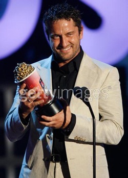 Sau Paris Hilton là “Thuyền trưởng Jack”... - 5