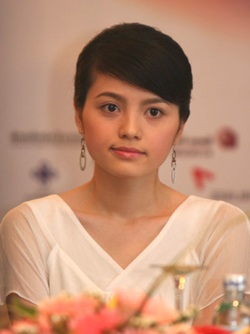 “Tôi không bao giờ nghĩ tới phẫu thuật thẩm mỹ” - 1 “Tôi không bao giờ nghĩ tới phẫu thuật thẩm mỹ” - 1