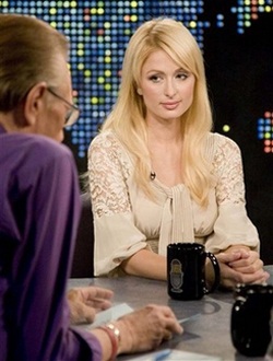 Paris Hilton: "Những ngày qua thật đáng sợ!" - 1