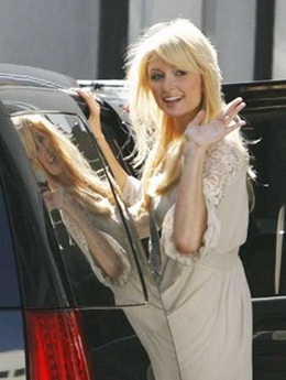 Paris Hilton: "Những ngày qua thật đáng sợ!" - 5