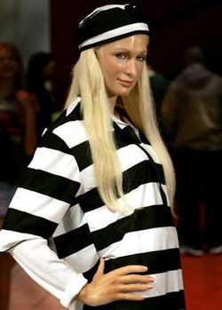 Paris Hilton tự tay làm quà tặng bố - 2