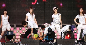 Bữa tiệc âm nhạc trong mơ của showbiz Hàn - 4