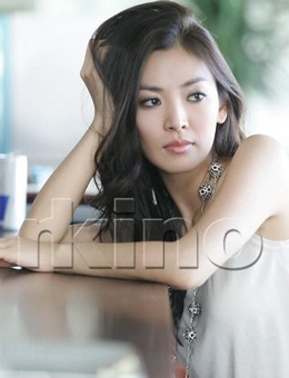 Kim So Yeon được giới truyền thông Trung Quốc "săn đón" - 4