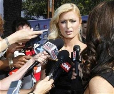 Ra tù, Paris Hilton sẽ tham gia talkshow "Larry King Live"  - 1