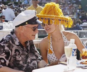 Cuộc đời ông trùm Playboy được đưa lên phim - 1