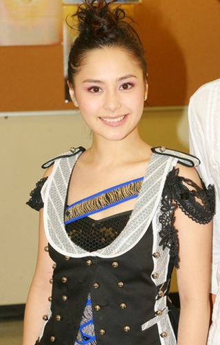 Chung Hân Đồng viết sách về scandal ảnh “sex” - 2